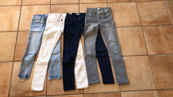 Set broeken van het merk Tumble 'N Dry Maat 152